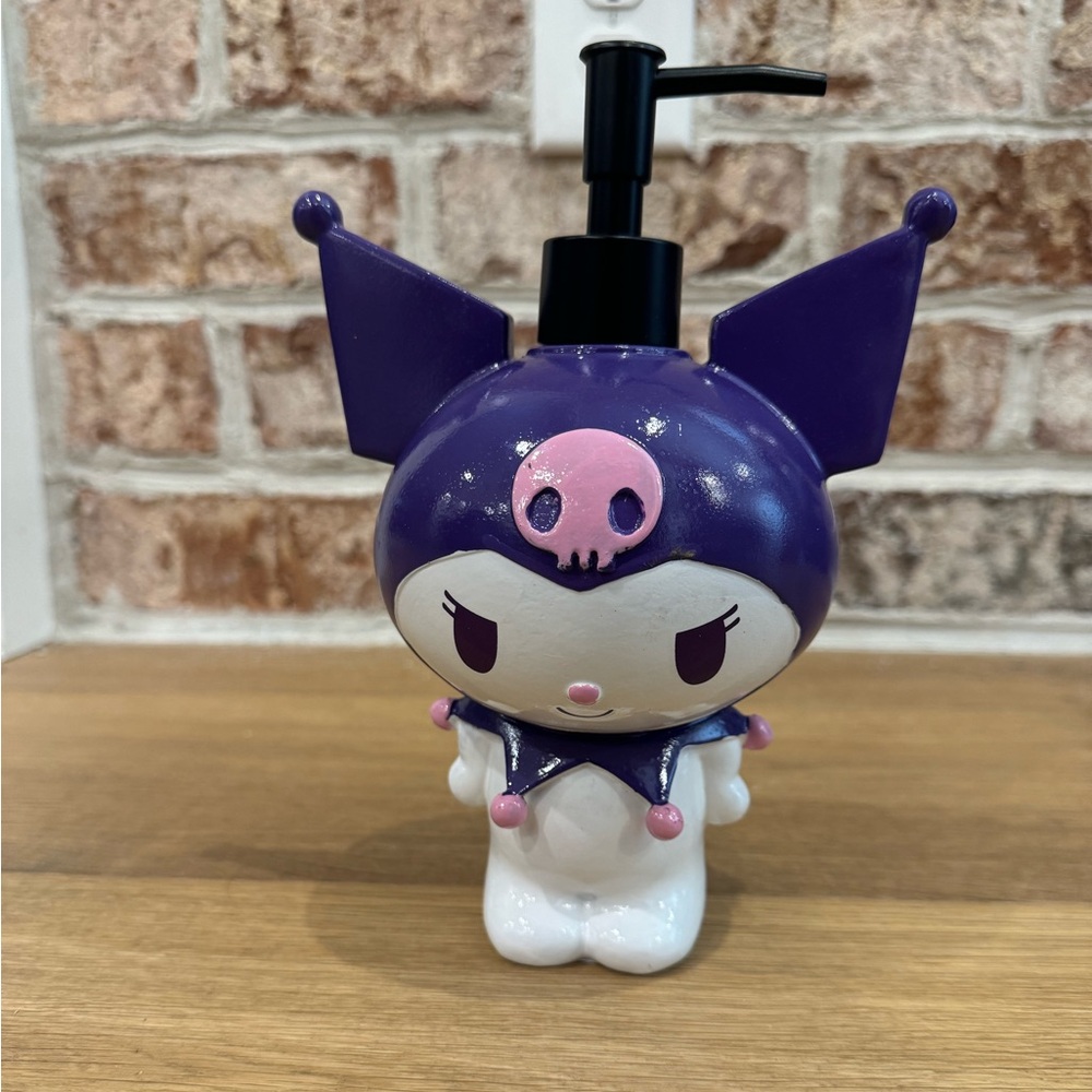 Hello Kitty Kuromi halloween soap dispenser